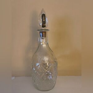 London Winery Limited. Vintage. Glass Decanter With Glass stopper.